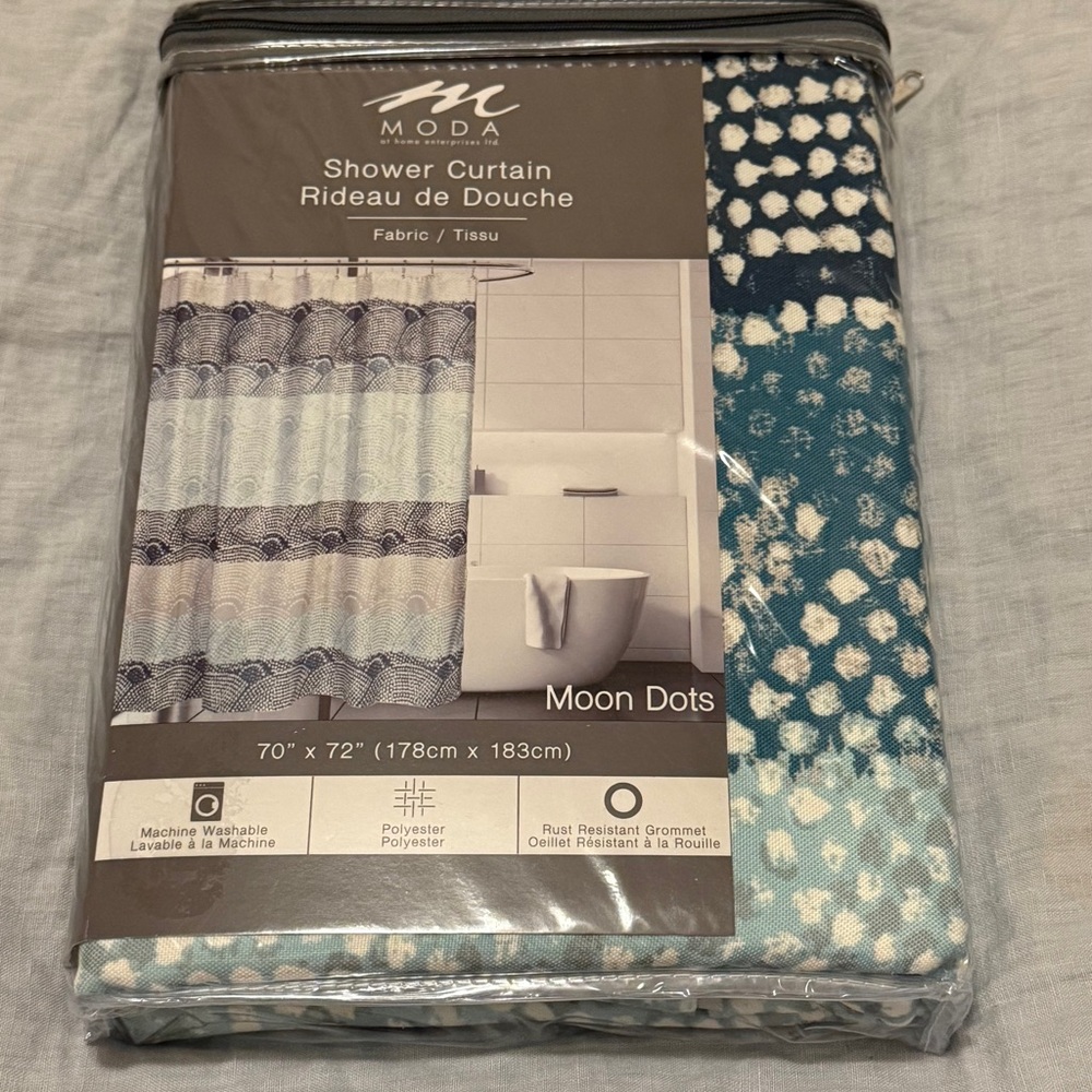 [NWT] Moda Teal and White Moon Dots Shower Curtain